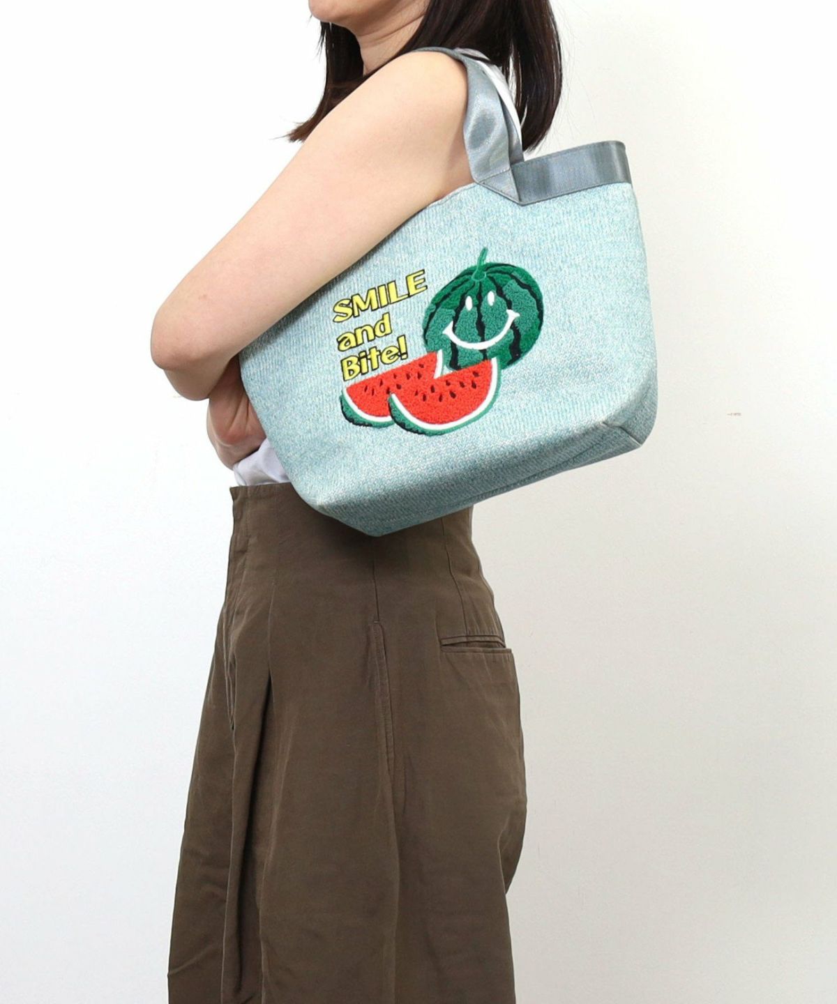 【COO SPECIAL WEEK】SMILEY 圖案刺繡托特包